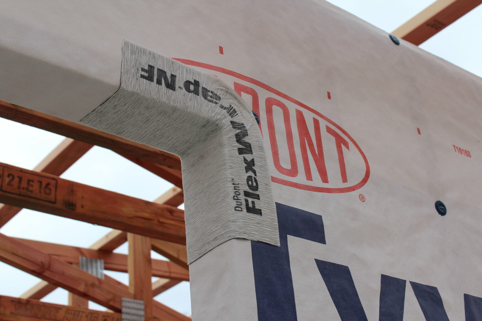 Membrana hidrófuga Dupont DuPont™ Weathermate™ Plus Housewrap